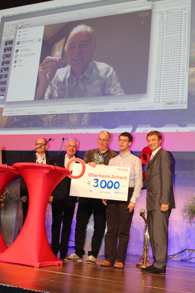 Dominique Burger accepting his award